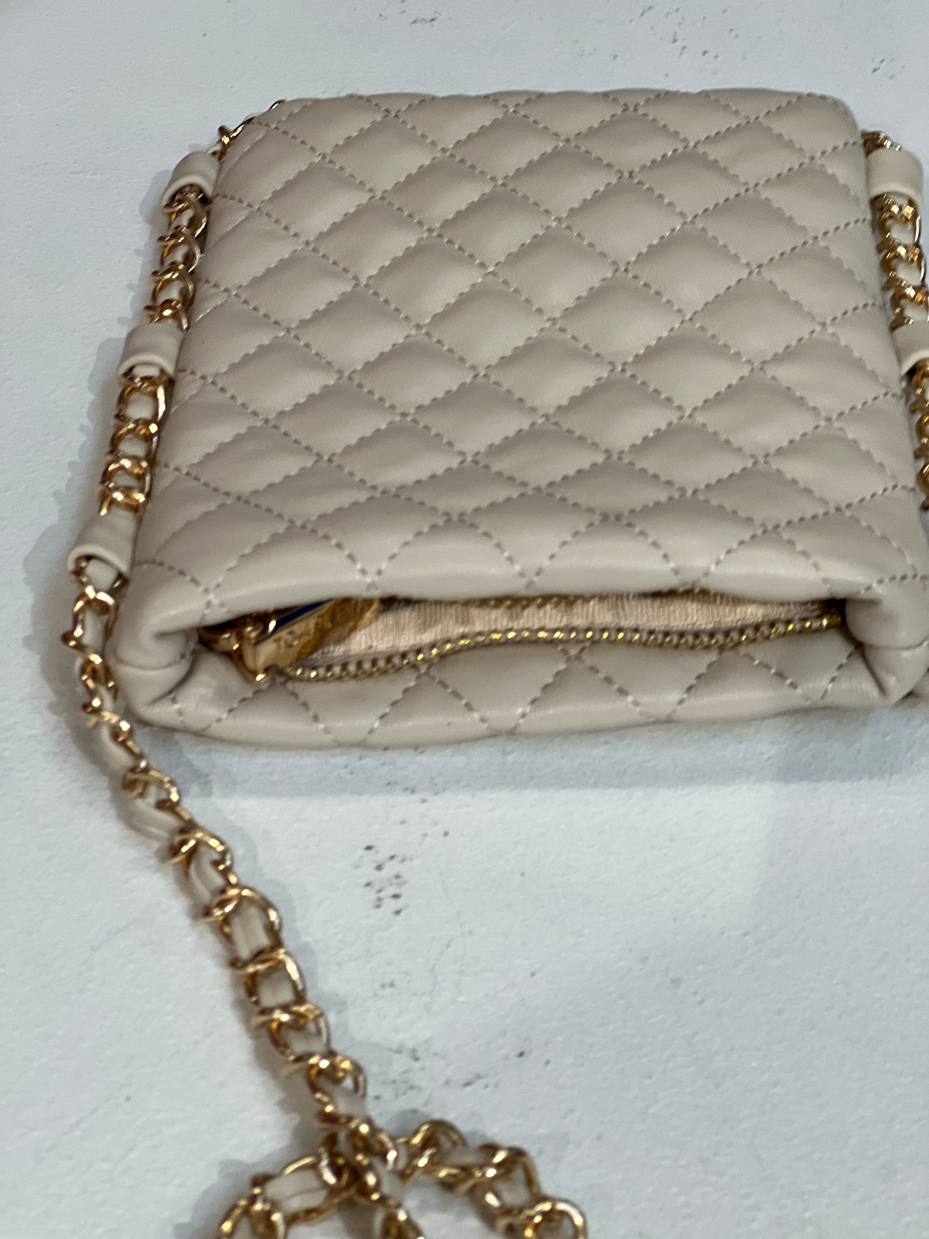 Caroline - Lille taske med guldkæde